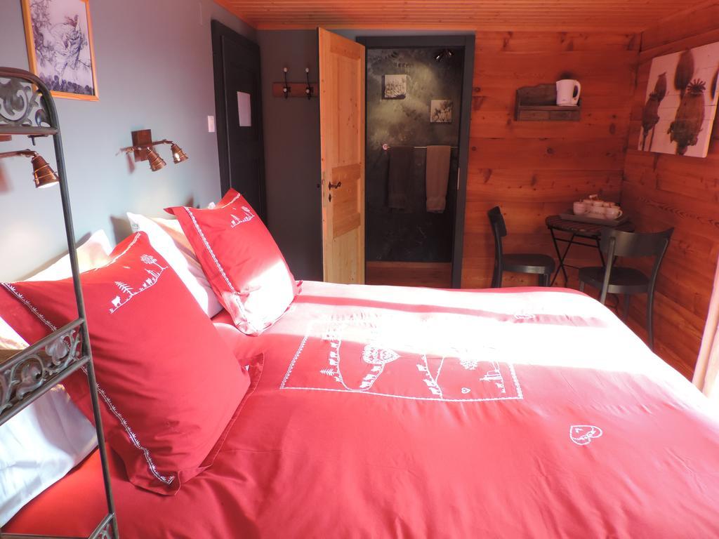 Bed and Breakfast La Demeure Des Elfes Albinen Habitación foto
